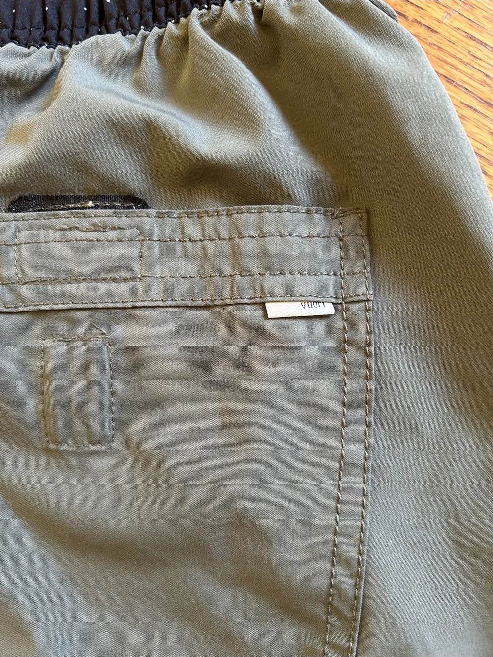 Vuori Men's Unlined Kore Athletic Lightweight Shorts Size Medium